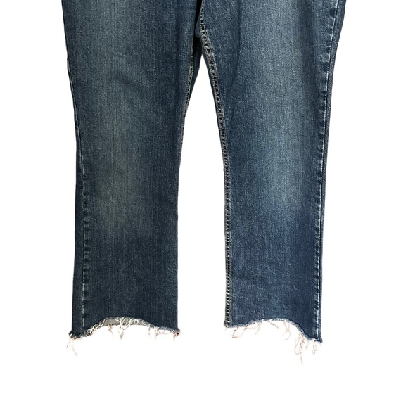 Old Navy Womens Size 12 Short Bootcut Jeans Stretch Denim High Rise Cotten Blend - Picture 3 of 7